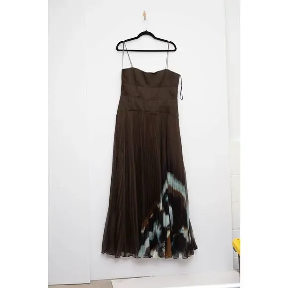 AMUR Sue Pleated Gown Size 12 - Picture 7 of 15